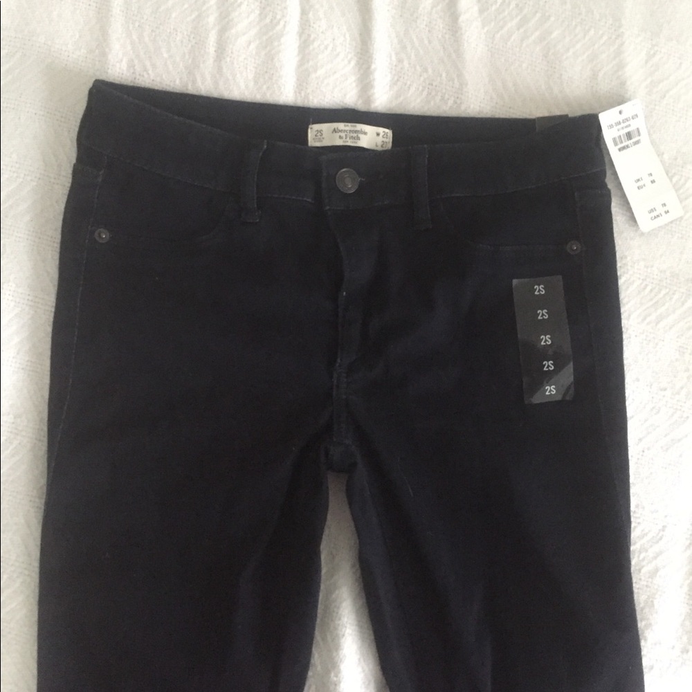 Abercrombie and Fitch dark blue skinny jeans! NWT